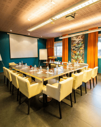 
                                                Vente
                                                 À vendre- Hôtel 3 étoiles de 35 chambres dans le secteur de Ventoux - Vaucluse Provence (84)