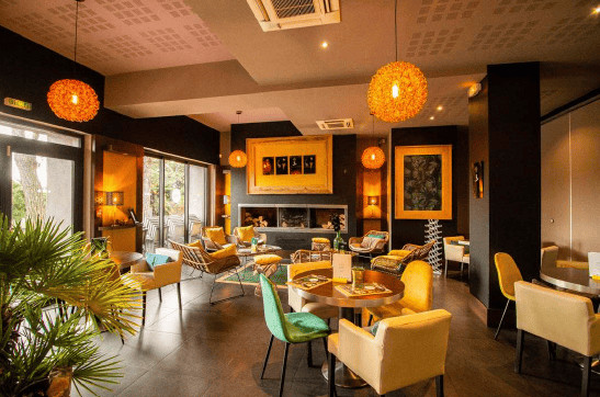 
                                                Vente
                                                 À vendre- Hôtel 3 étoiles de 35 chambres dans le secteur de Ventoux - Vaucluse Provence (84)