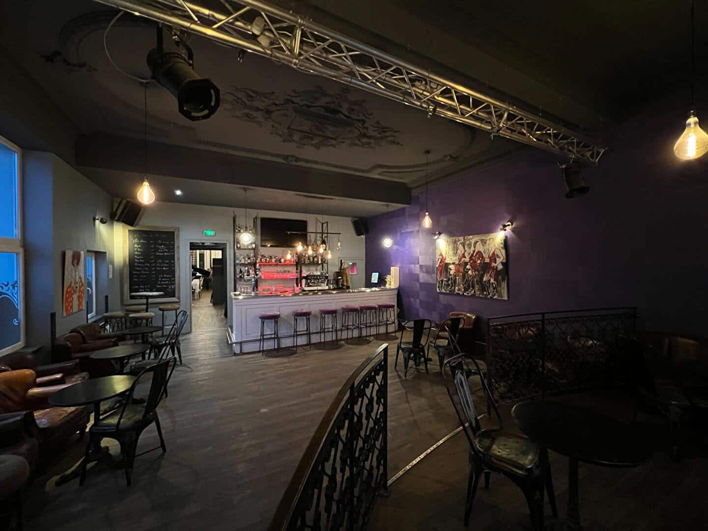 
                                                Vente
                                                 À Vendre – Hôtel de 13 chambres à Le Creusot – Saône-et-Loire (71)