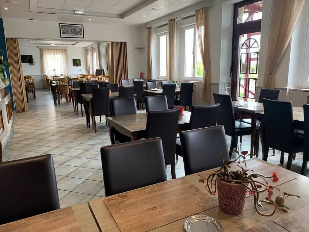 
                                                Vente
                                                 À vendre - Hôtel-Restaurant 2 étoiles de 16 chambres à Seilhac - Corrèze (19)