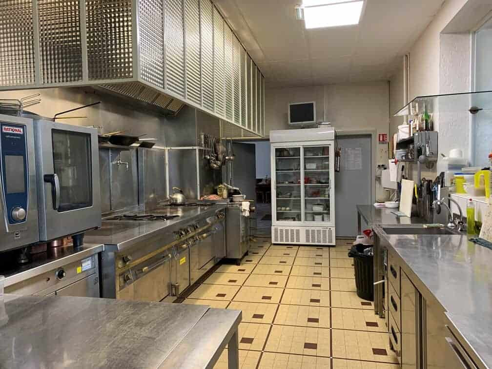 
                                                Vente
                                                 À vendre - Hôtel-Restaurant 2 étoiles de 16 chambres à Seilhac - Corrèze (19)