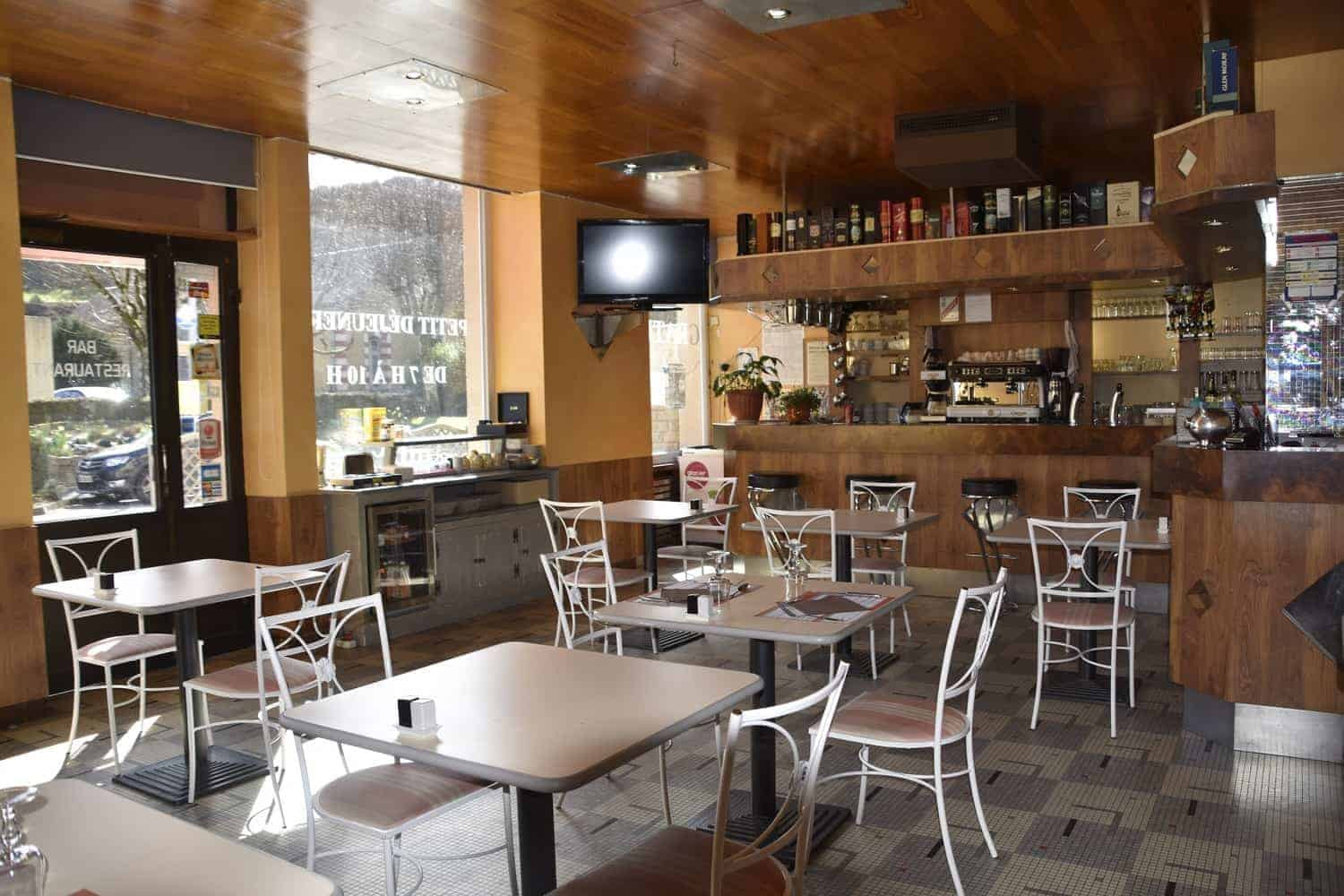 
                                                Vente
                                                 À vendre - Hôtel-restaurant 2 étoiles de 20 chambres à Bort-les-Orgues - Corrèze (19)