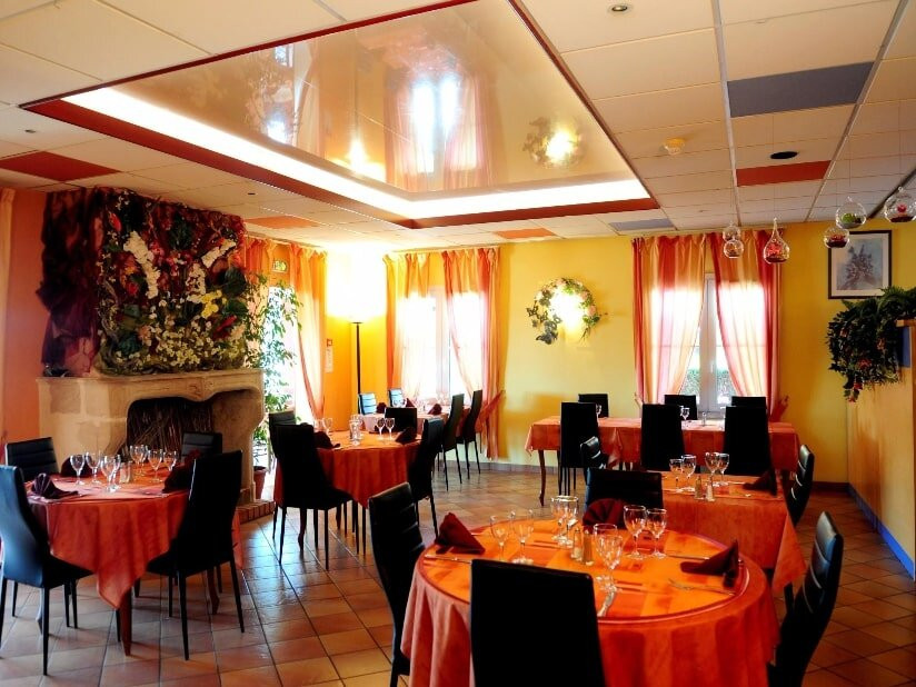 
                                                Vente
                                                 À vendre - Hôtel-restaurant 2 étoiles de 35 chambres à Vouziers - Ardennes (08)