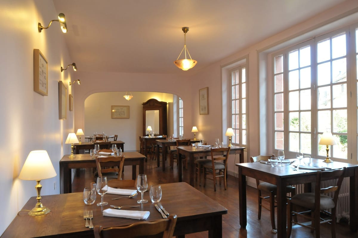 
                                                Vente
                                                 À vendre - Hôtel-restaurant de 10 chambres à Collonges la Rouge - Corrèze (19)