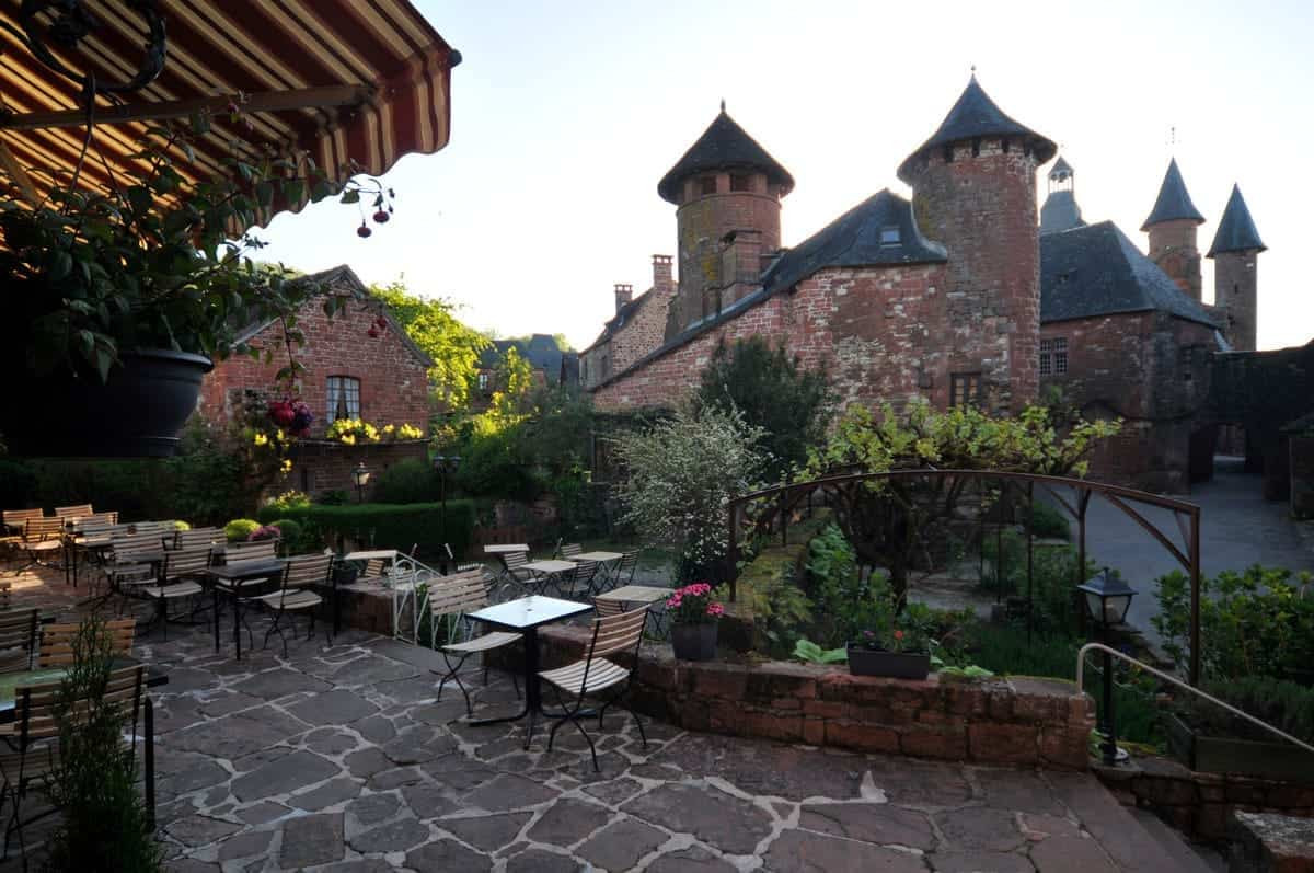 
                                                Vente
                                                 À vendre - Hôtel-restaurant de 10 chambres à Collonges la Rouge - Corrèze (19)