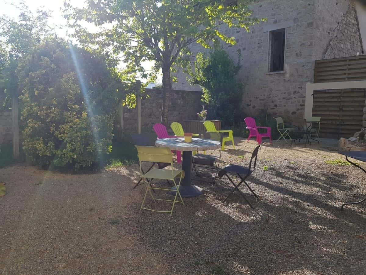 
                                                Vente
                                                 À vendre - Hôtel-restaurant de 100 couverts et 15 chambres à Argentat-sur-Dordogne - Corrèze (19)