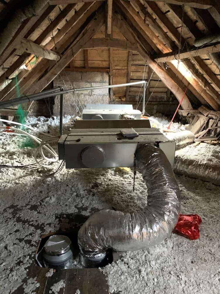 
                                                Vente
                                                 À vendre – Hôtel-Restaurant de 12 chambres et 110 couverts à Varetz – Corrèze (19)