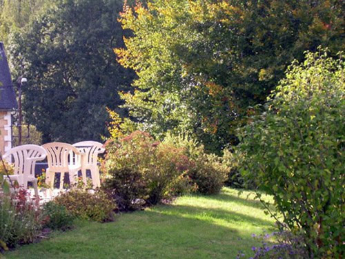 
                                                Vente
                                                 À vendre – Hôtel-Restaurant de 36 chambres à Merlines – Corrèze (19)