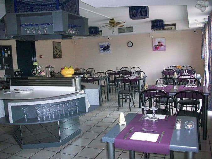 
                                                Vente
                                                 À vendre – Hôtel-Restaurant de 36 chambres à Merlines – Corrèze (19)