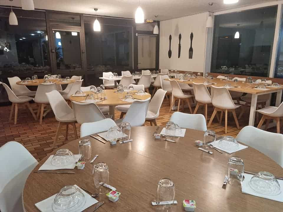 
                                                Vente
                                                 À vendre – Hôtel Restaurant de 56 chambres et 120 couverts à Égletons – Corrèze (19)