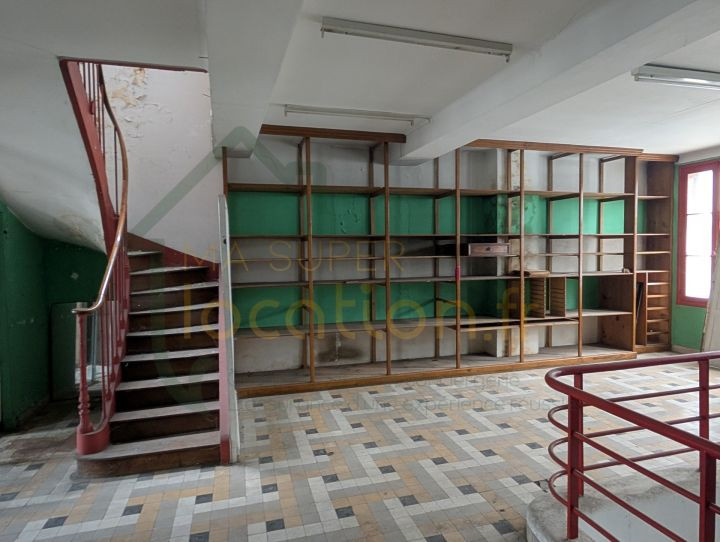Vente
                                                 À VENDRE – IMMEUBLE À RÉNOVER - Hyper centre
