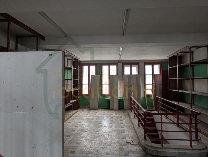 Vente
                                                 À VENDRE – IMMEUBLE À RÉNOVER - Hyper centre
