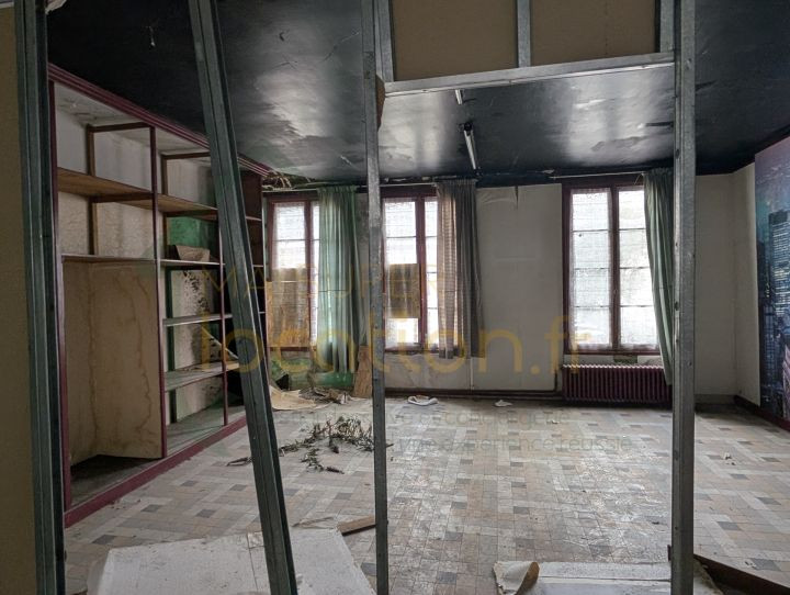 Vente
                                                 À VENDRE – IMMEUBLE À RÉNOVER - Hyper centre