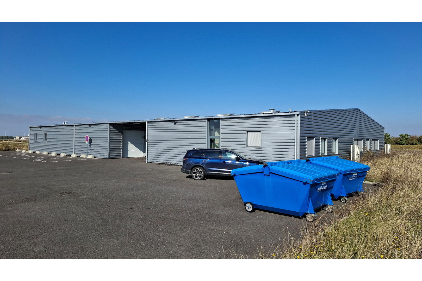 
                                                Vente
                                                 À vendre – Local d'activités de 1 000 m² à Issoudun – Indre (36)