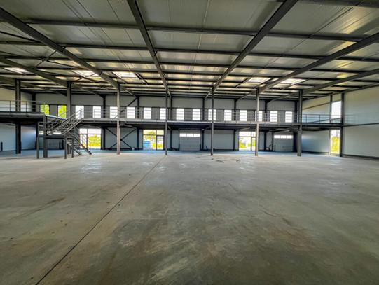 
                                                Vente
                                                 À vendre – Local d'activités de 1 185 divisible à partir de 320 à 429 m² dans la zone d'activités Bel Air à Taillades – Vaucluse (84)