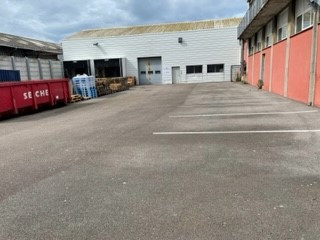 
                                                Vente
                                                 À vendre – Local d'activités de 1 700 m² à Calais – Pas-de-Calais (62)