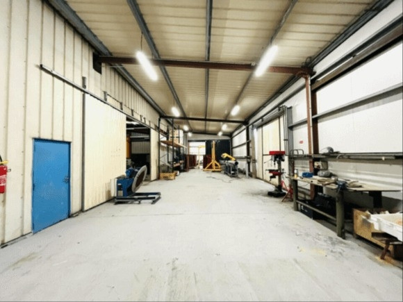 
                                                Vente
                                                 À vendre – Local d'activités de 1 969 m² à Gonfreville-l'Orcher – Seine-Maritime (76)