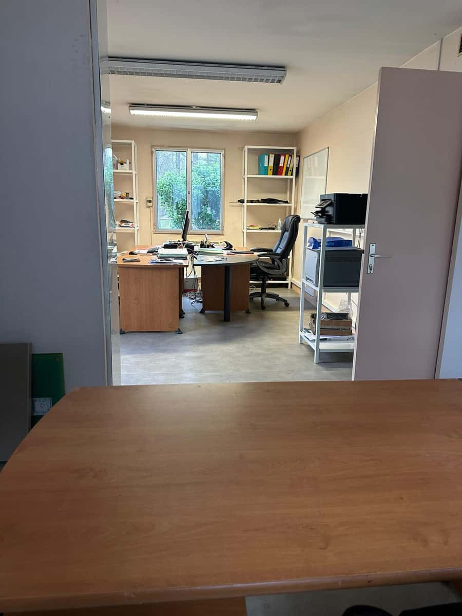 
                                                Vente
                                                 À vendre – Local d'activités de 570 m² à Évreux – Eure (27)