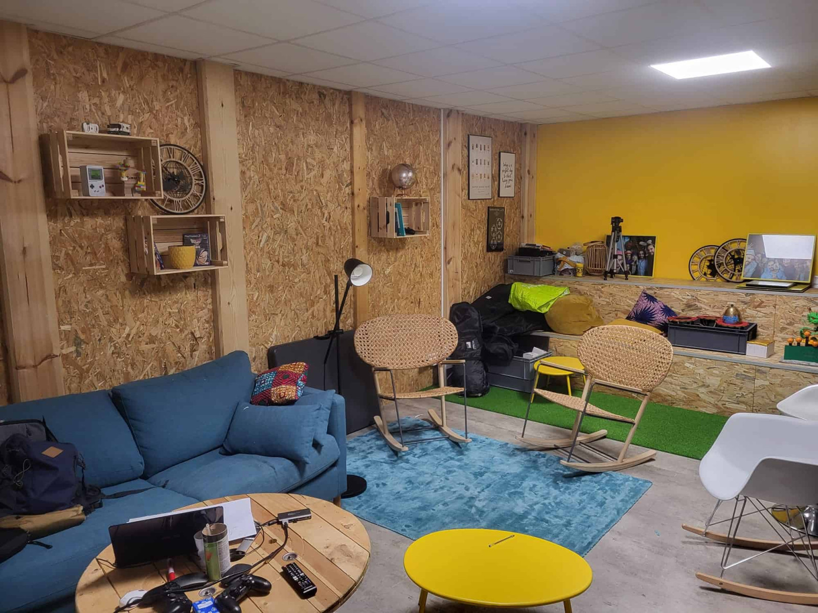 
                                                Vente
                                                 À vendre – Local d'activités de 750 m² dans la zone Marcel Doret à Calais – Pas-de-Calais (62)