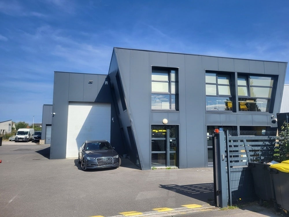 
                                                Vente
                                                 À vendre – Local d'activités de 750 m² dans la zone Marcel Doret à Calais – Pas-de-Calais (62)