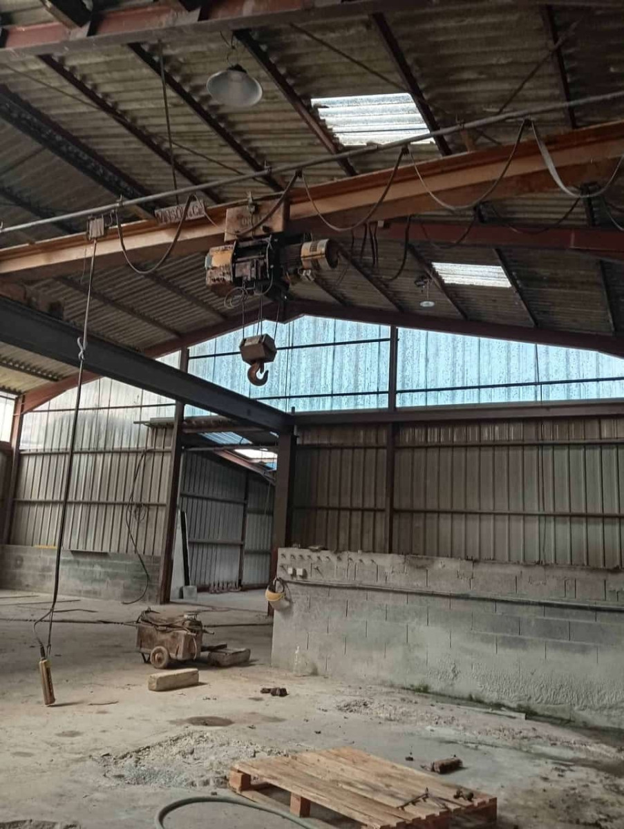
                                                Vente
                                                 À Vendre – Local Industriel de 1 100 m² à Saint-Salvy-de-la-Balme – Tarn (81)