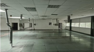 
                                                Vente
                                                 À vendre – Local Industriel de 1 238 m² à Ambazac – Haute Vienne (87)