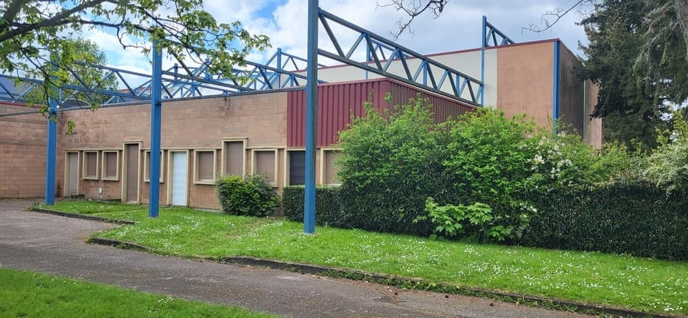 
                                                Vente
                                                 À vendre – Local Industriel de 1 740 m² à Evreux – Eure (27)