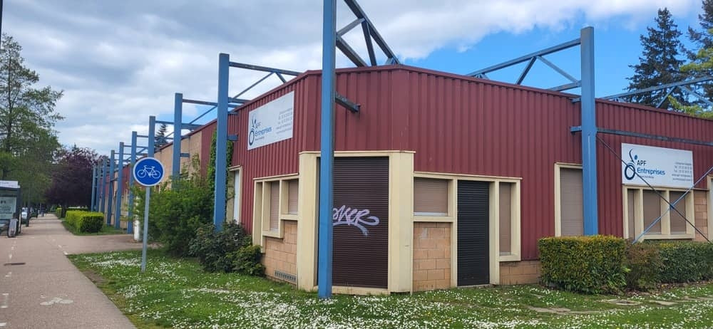 
                                                Vente
                                                 À vendre – Local Industriel de 1 740 m² à Evreux – Eure (27)