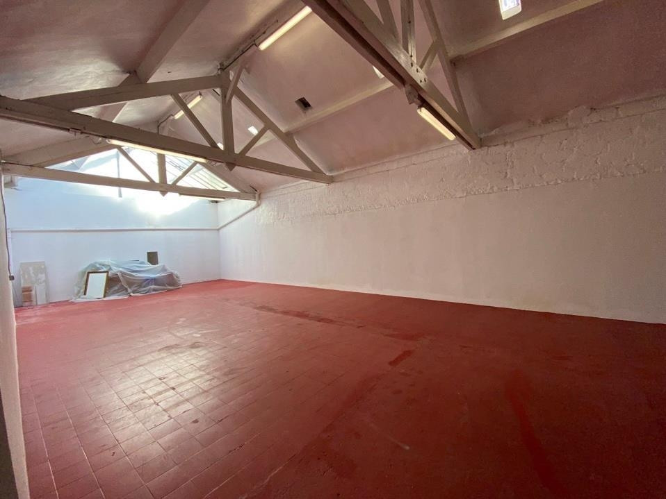 
                                                Vente
                                                 À vendre – Local industriel de 2 485,68 m² à Argenteuil – Val d'Oise (95)