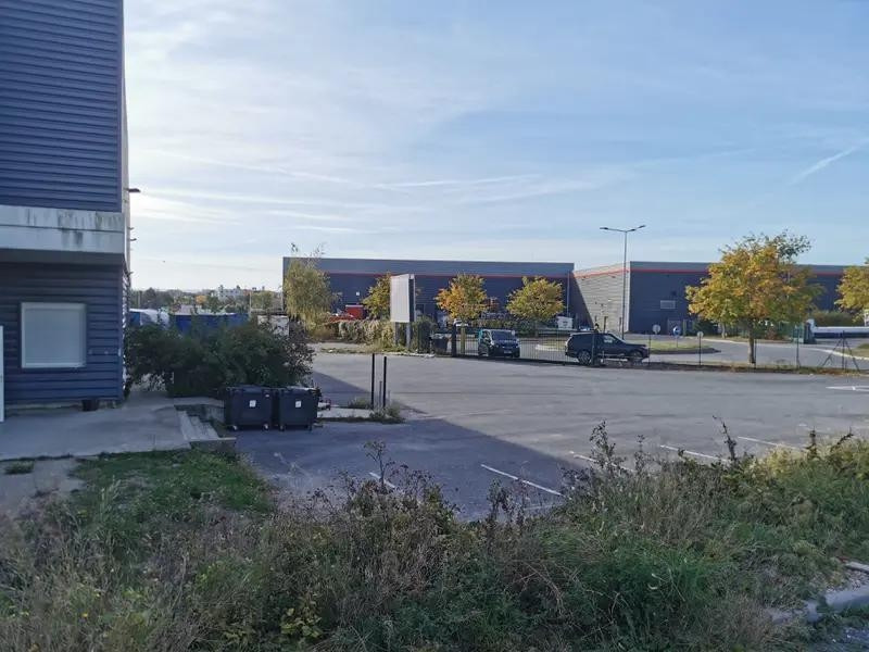 
                                                Vente
                                                 À vendre – Local industriel de 3 200 m² à Reims – Marne (51)