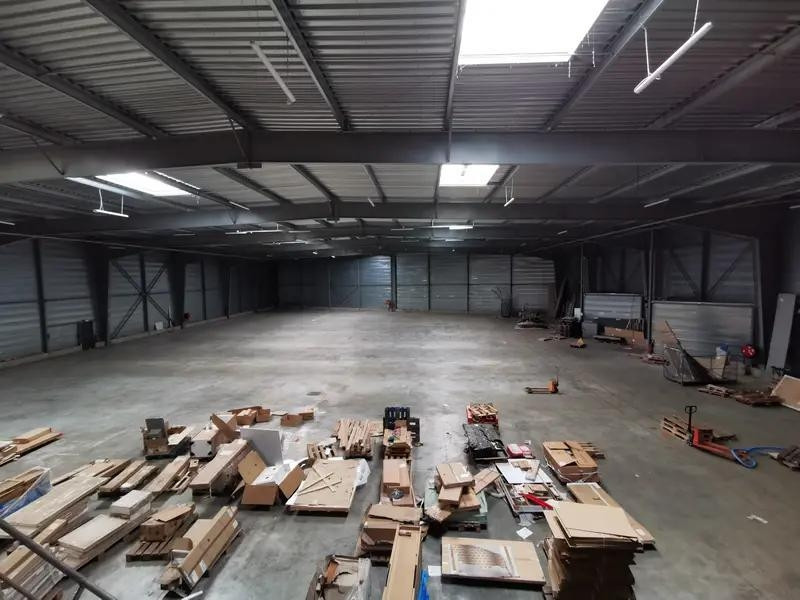 
                                                Vente
                                                 À vendre – Local industriel de 3 200 m² à Reims – Marne (51)