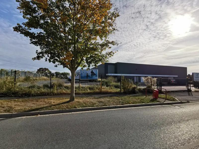 
                                                Vente
                                                 À vendre – Local industriel de 3 200 m² à Reims – Marne (51)