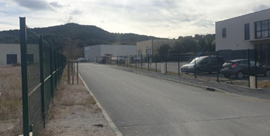 
                                                Vente
                                                 À vendre - locaux d'activité de 600 m² à Vaison-la-Romaine