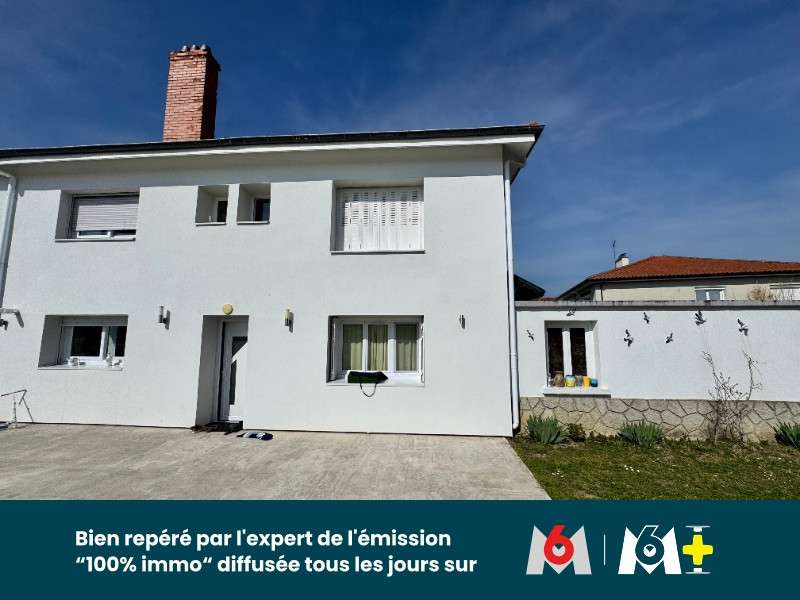 
                                                Vente
                                                 À vendre – Maison de 200 m² avec deux logements indépendants