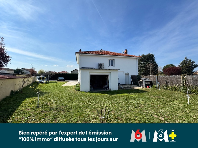 
                                                Vente
                                                 À vendre – Maison de 200 m² avec deux logements indépendants