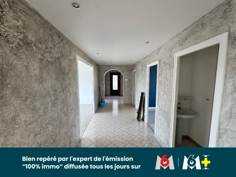 
                                                Vente
                                                 À vendre – Maison de 200 m² avec deux logements indépendants