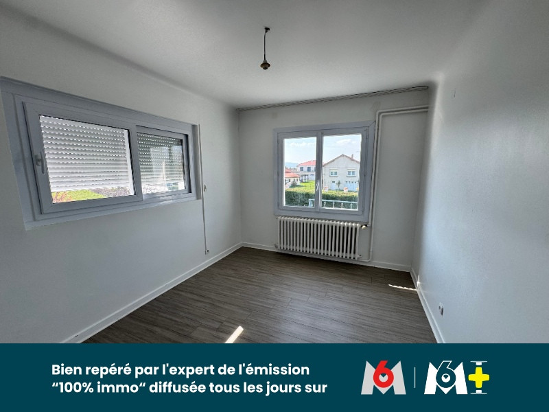 
                                                Vente
                                                 À vendre – Maison de 200 m² avec deux logements indépendants