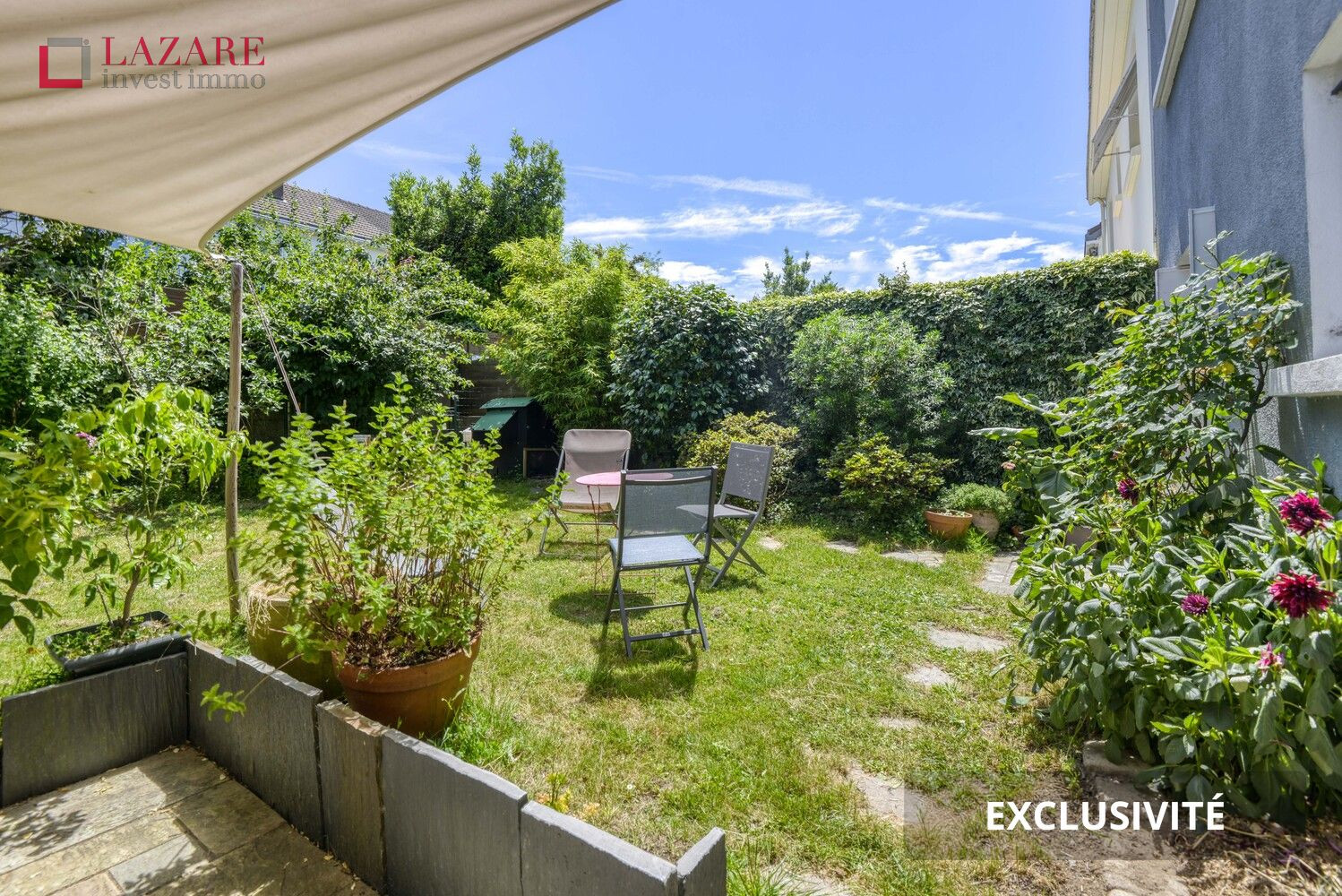 
                                                Vente
                                                 A VENDRE MAISON T9 NANTES (HAUTE MITRIE)