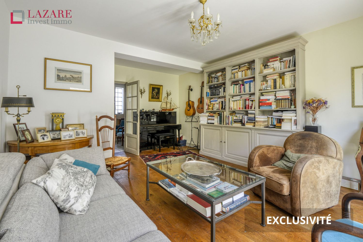 
                                                Vente
                                                 A VENDRE MAISON T9 NANTES (HAUTE MITRIE)
