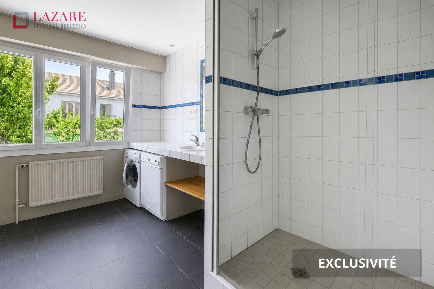 
                                                Vente
                                                 A VENDRE MAISON T9 NANTES (HAUTE MITRIE)