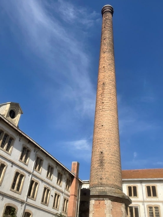 
                                                Vente
                                                 À vendre ou à louer – 48 000 m² de bureaux divisibles dans un espace entièrement rénové à Tonneins –