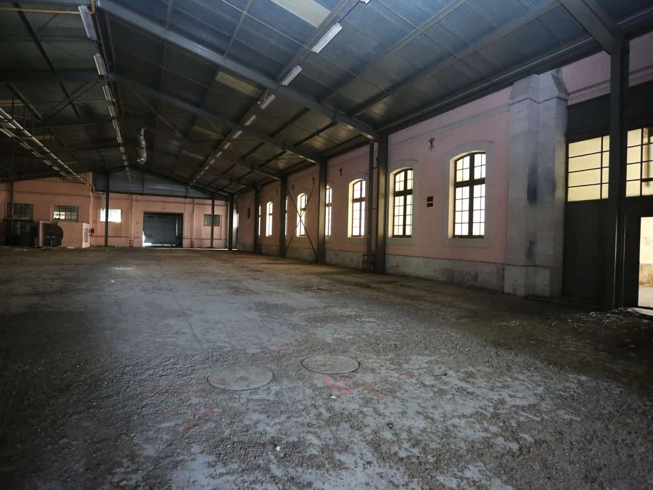 
                                                Vente
                                                 À vendre ou à louer – 48 000 m² de bureaux divisibles dans un espace entièrement rénové à Tonneins –