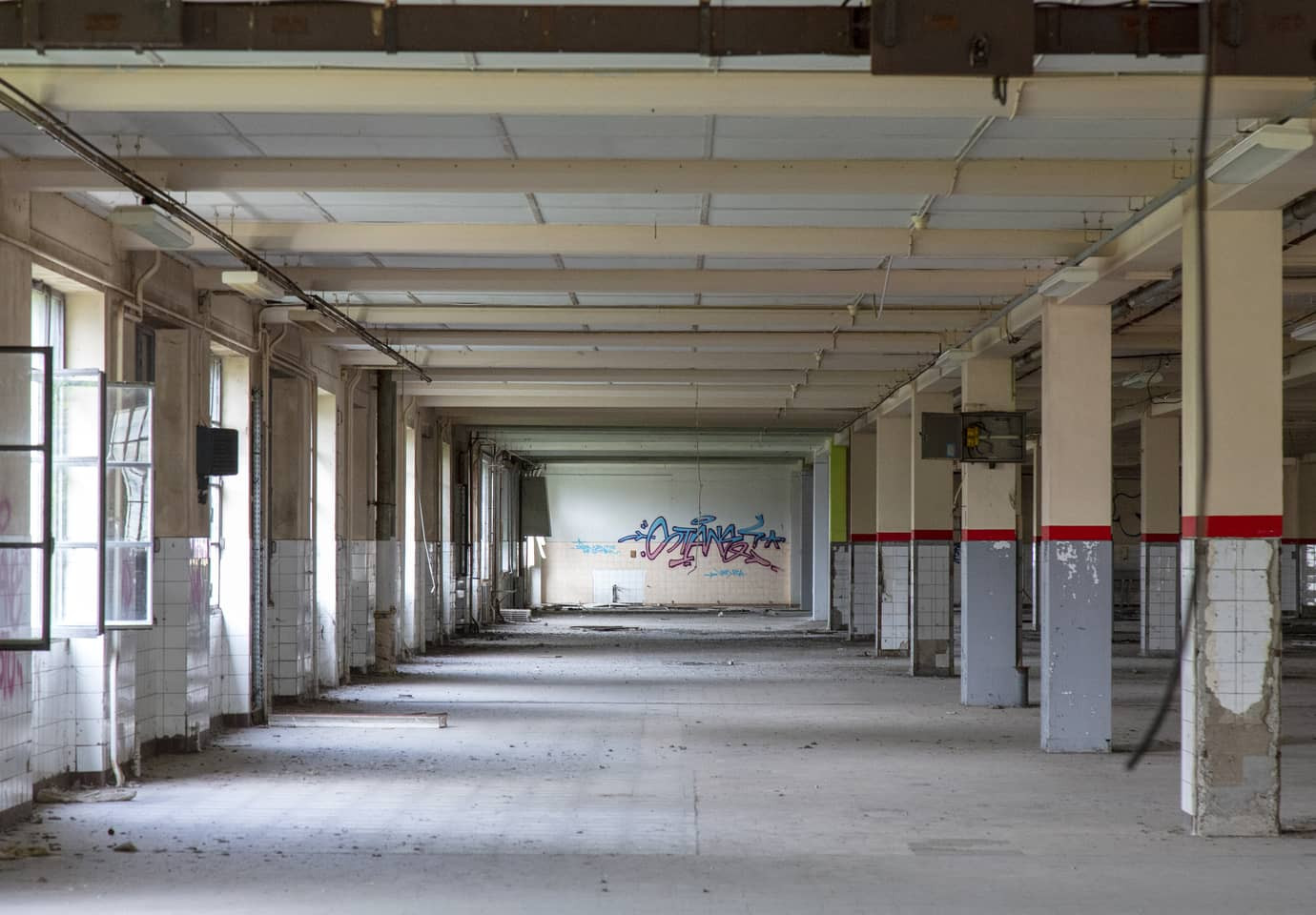 
                                                Vente
                                                 À vendre ou à louer – 48 000 m² de bureaux divisibles dans un espace entièrement rénové à Tonneins – Lot-et-Garonne (47)