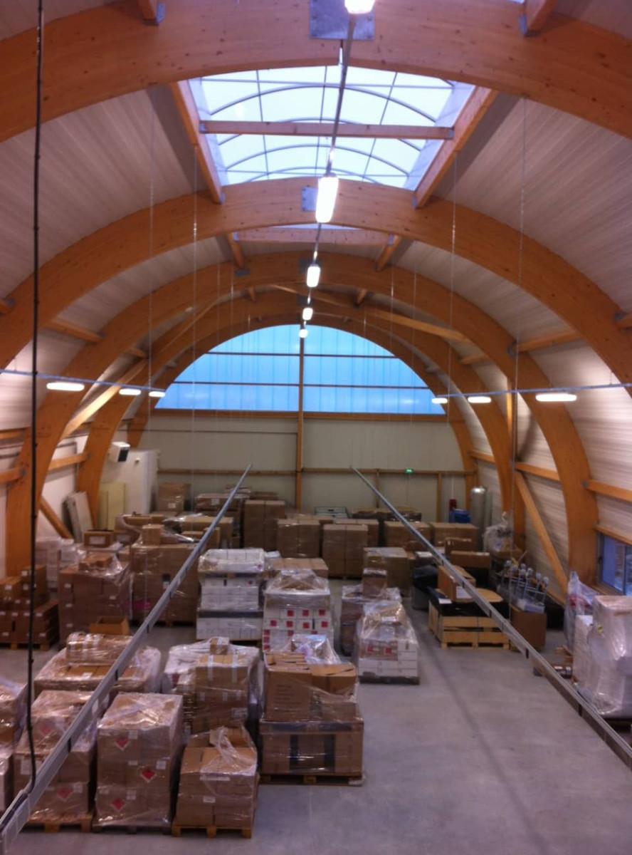 
                                                Vente
                                                 À vendre ou à louer – Bâtiment industriel de 1 200 m² à Bléneau – Yonne (89)