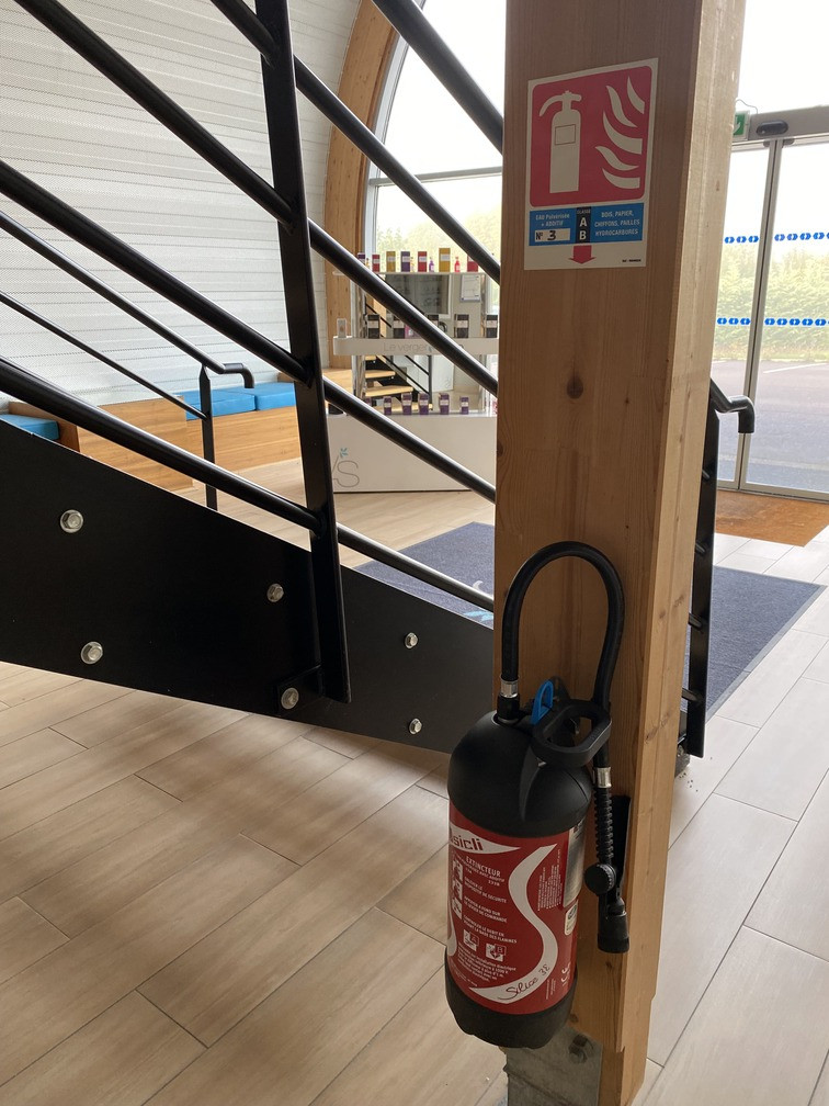 
                                                Vente
                                                 À vendre ou à louer – Bâtiment industriel de 1 200 m² à Bléneau – Yonne (89)
