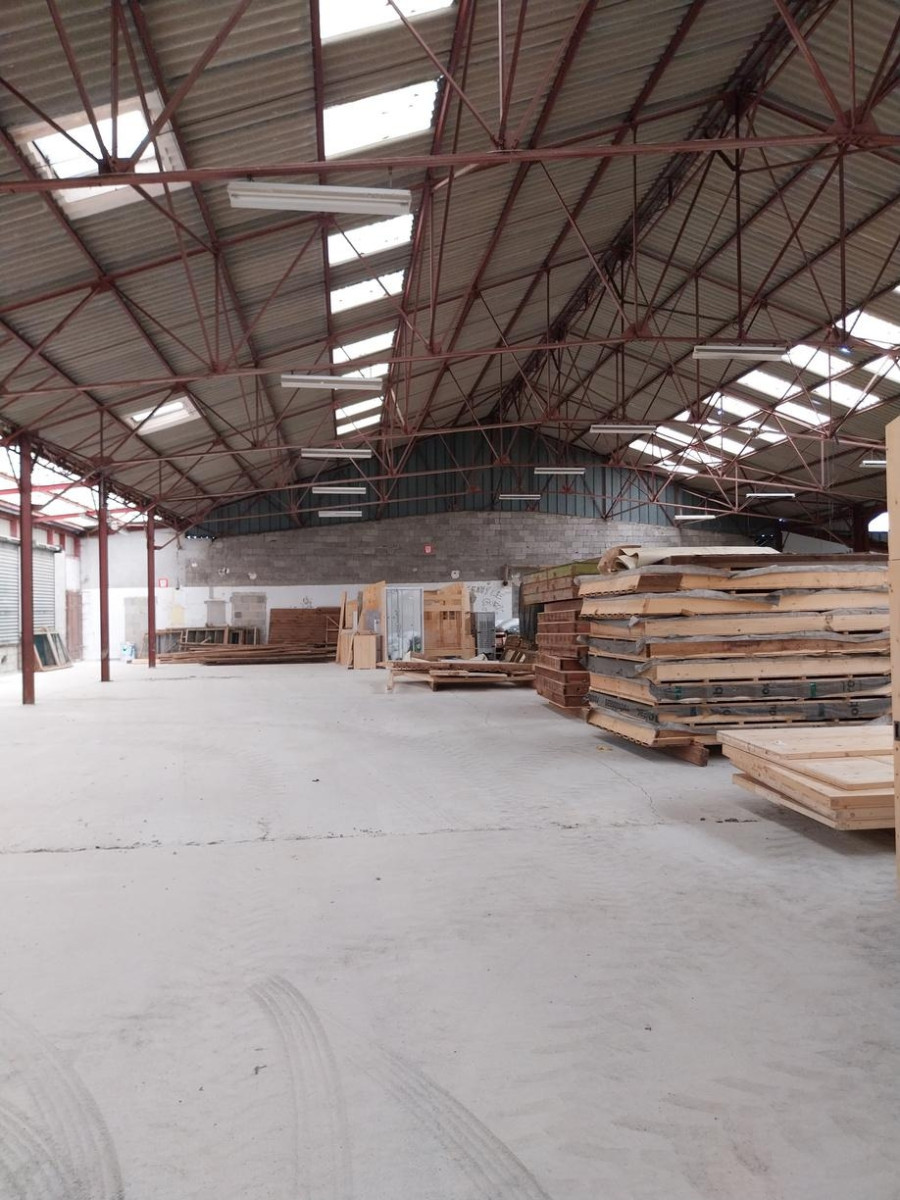 
                                                Location
                                                 À vendre ou à louer – Bâtiment industriel de 10 000 m² à Liffol-le-Grand – Vosges (88)