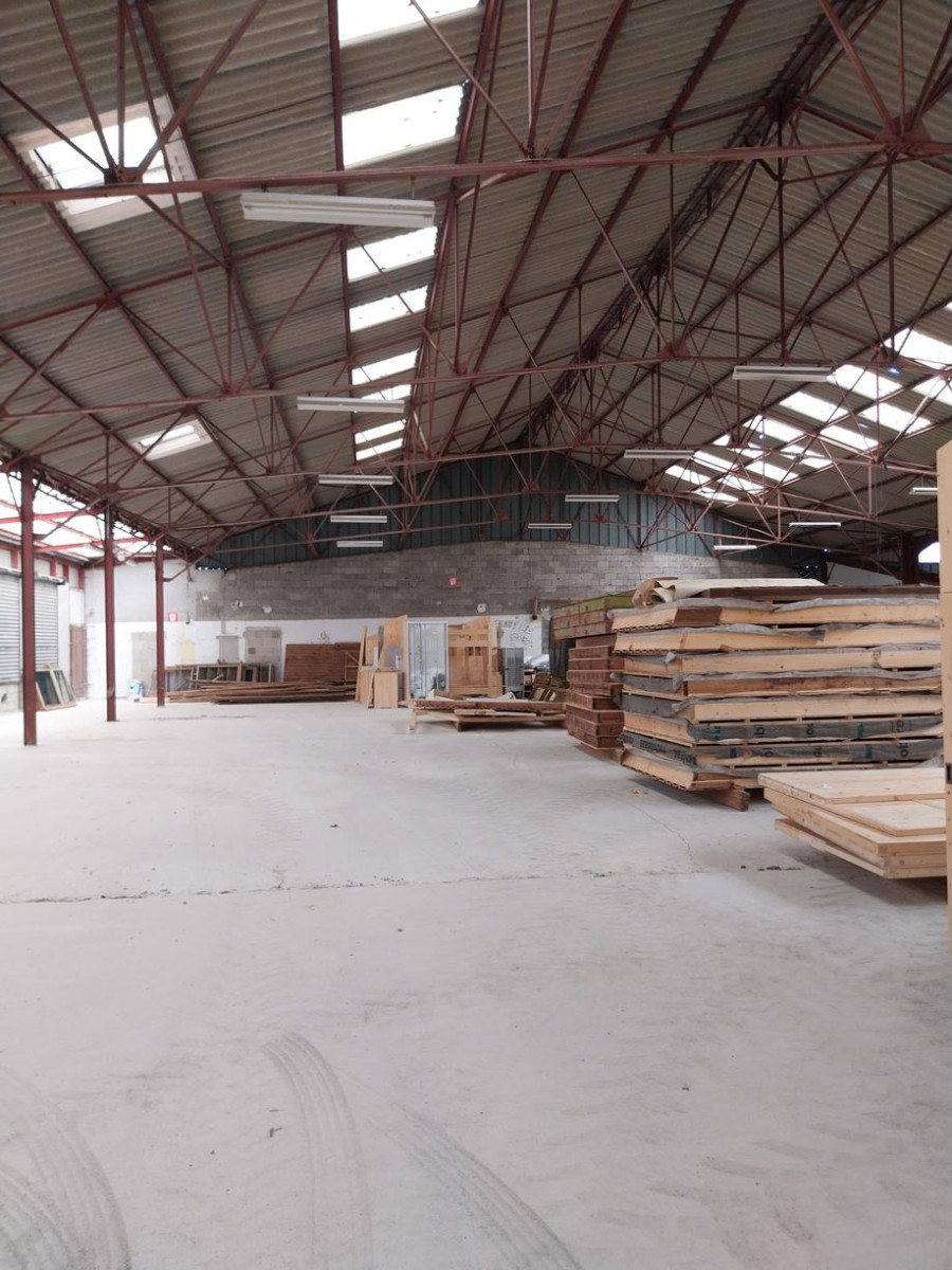 
                                                Location
                                                 À vendre ou à louer – Bâtiment industriel de 10 000 m² à Liffol-le-Grand – Vosges (88)