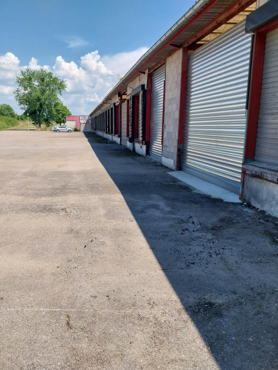 
                                                Location
                                                 À vendre ou à louer – Bâtiment industriel de 10 000 m² à Liffol-le-Grand – Vosges (88)
