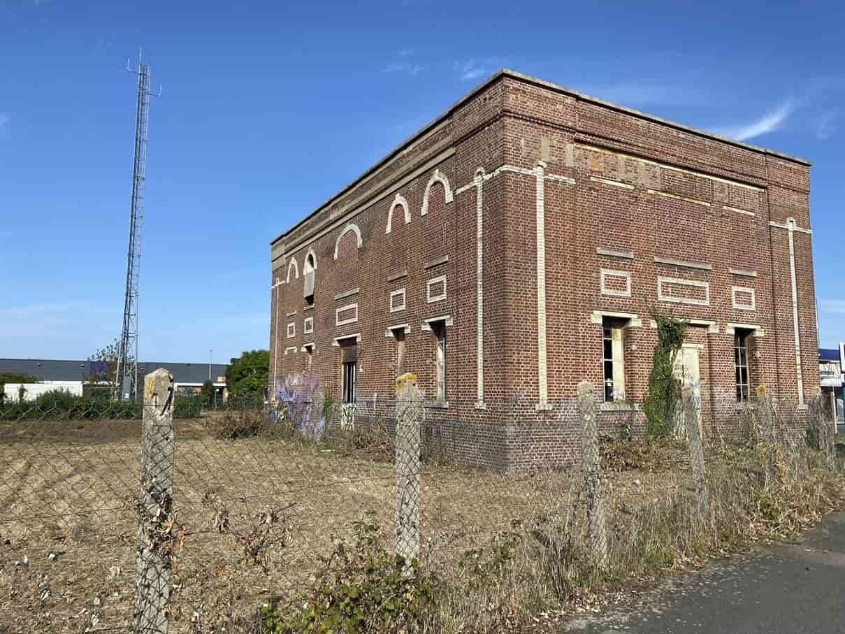 
                                                Location
                                                 À vendre ou à louer – Bureaux de 180 m² à Caudebec-lès-Elbeuf – Seine-Maritime (76)