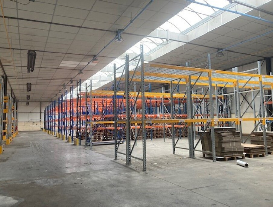 
                                                Location
                                                 À vendre ou à louer – Entrepôt de 2 368 m² à Montierchaume – Indre (36)